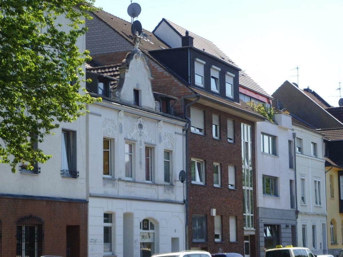 B8 - Just A Private Accommodation Dusseldorf Bagian luar foto