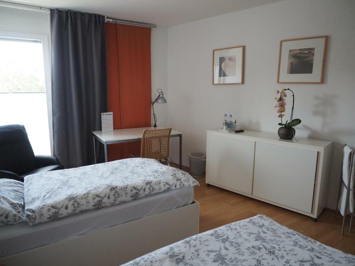 B8 - Just A Private Accommodation Dusseldorf Bagian luar foto
