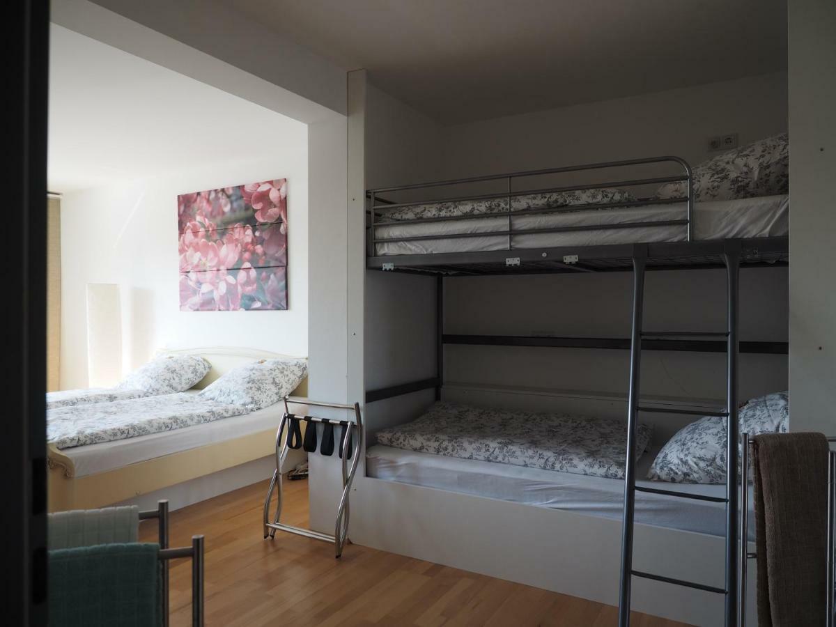 B8 - Just A Private Accommodation Dusseldorf Bagian luar foto
