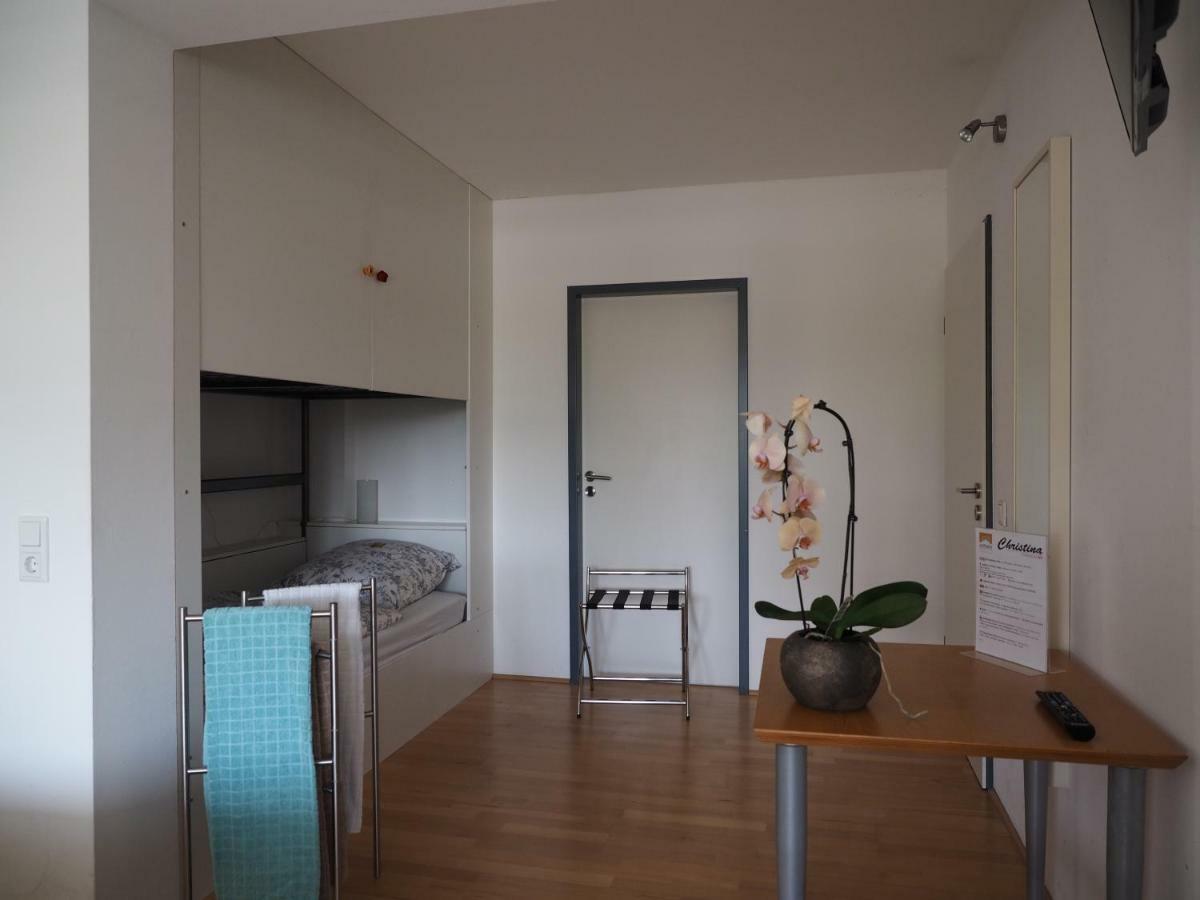 B8 - Just A Private Accommodation Dusseldorf Bagian luar foto